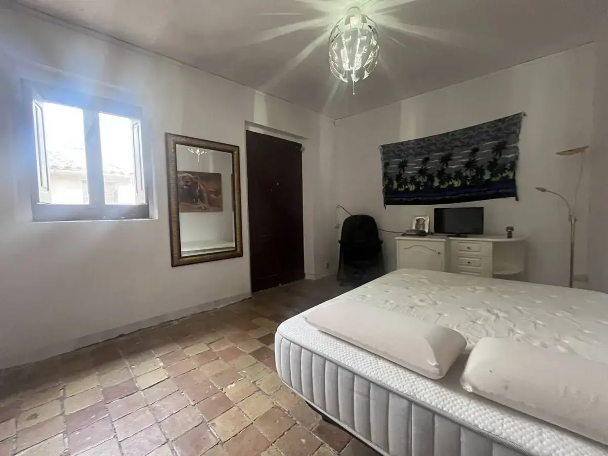 394ff902-02e9-461c-8027-f9d6ccec335d